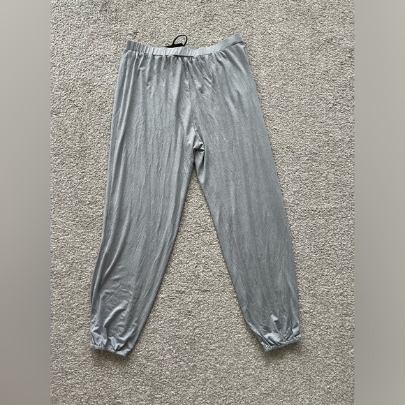 NWT Chaser Light Gray Casual Pants Size Medium - Picture 2 of 7